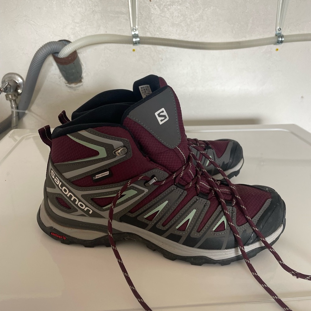 Salomon Women's X Ultra Pioneer Mid Climasalomon Waterproof Hiking Boot size 7